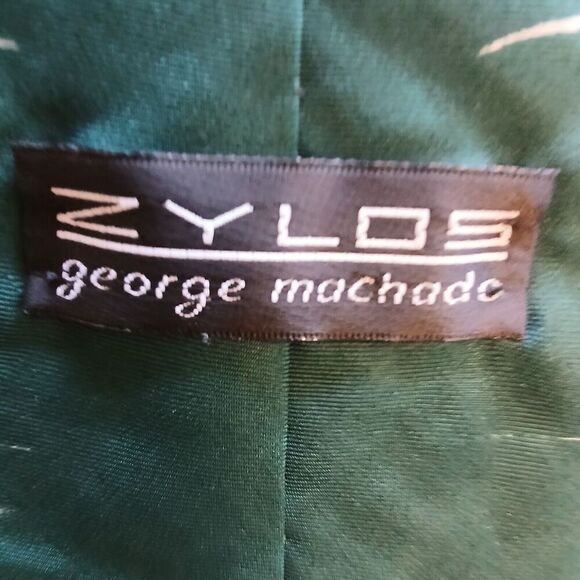 3 Christmas Tie's Zylos, Eton, and Mark Mathicu Collection. - Picture 8 of 13